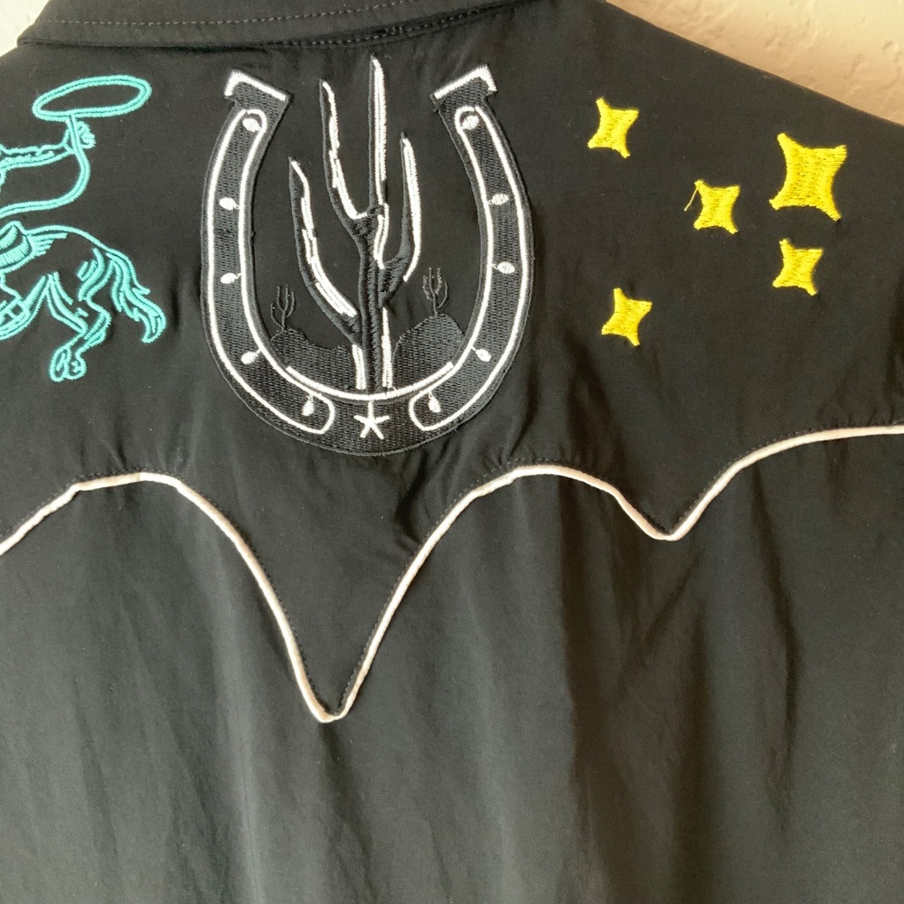 LIKE NEW! Merigold Kiss Embroidered Western Shirt Bohemian Black Size Small - Picture 8 of 11
